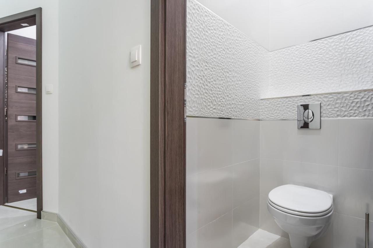 Luxury Apartment With Free Garage And Balcony In The Center Budapest Esterno foto